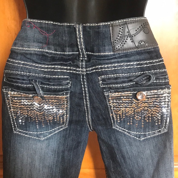 Almost Famous Ripped Jeans - Picture 2 of 4